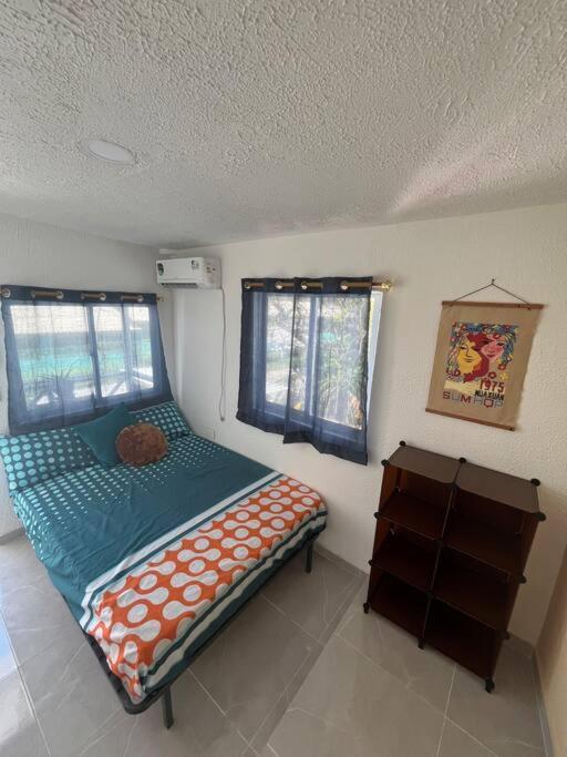 Baba'S Beach Bungalow South West Bay Екстериор снимка