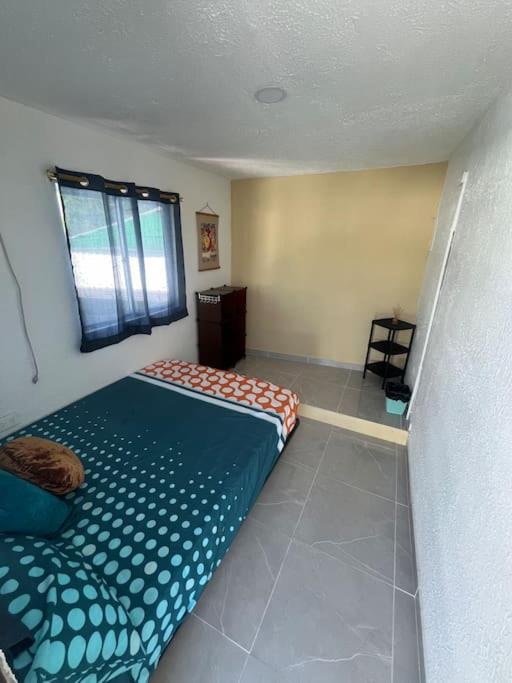 Baba'S Beach Bungalow South West Bay Екстериор снимка